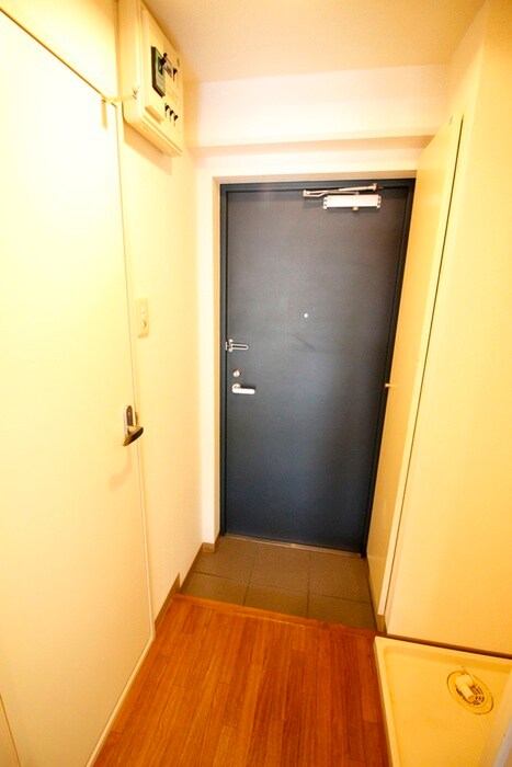 物件内観写真16　(玄関)
