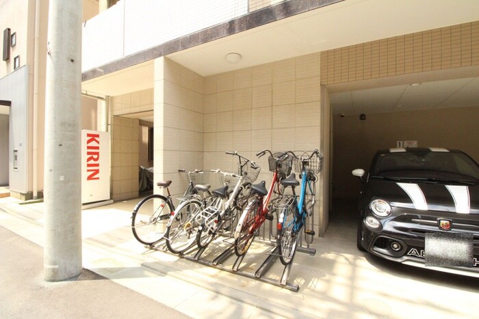 物件外観写真5　(駐輪場)