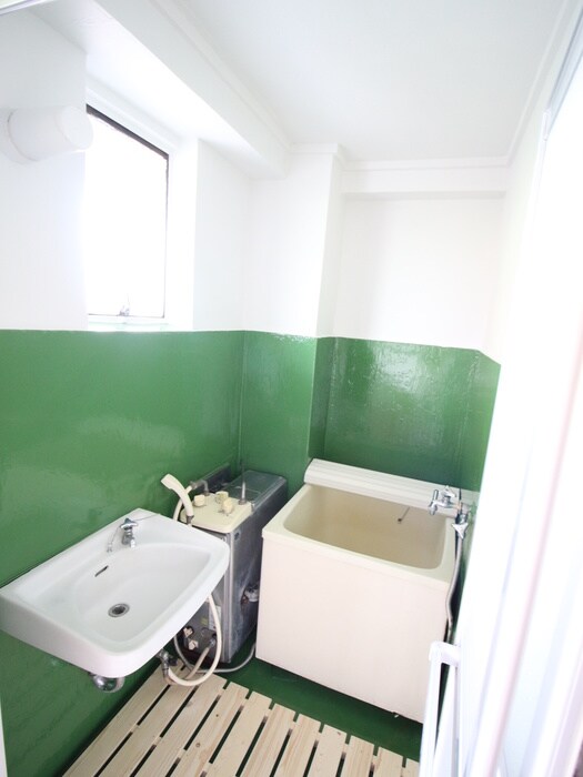 物件内観写真12　(洗面)