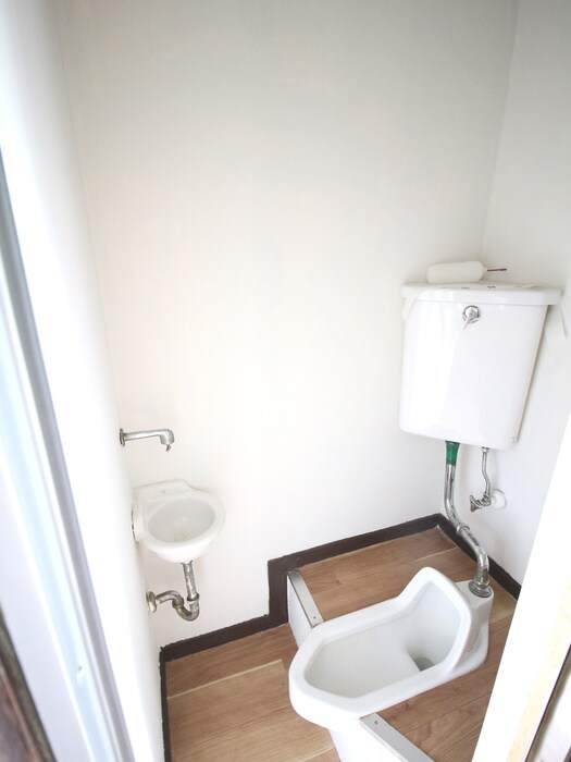 物件内観写真13　(トイレ)