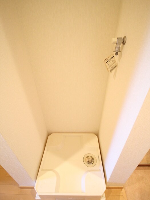 物件内観写真15　(洗濯機置場)