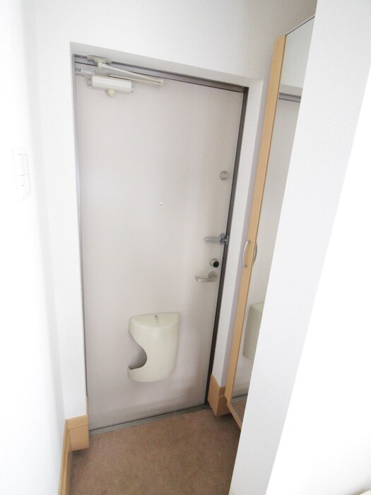 物件内観写真15　(玄関)