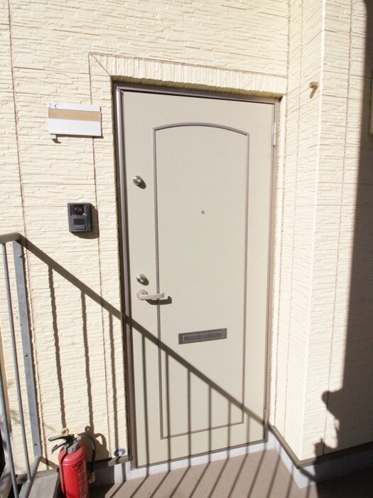 物件内観写真16　(玄関)