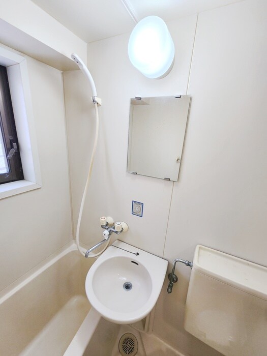 物件内観写真11　(洗面)