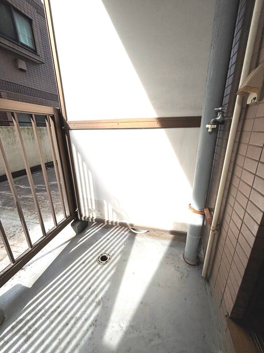 物件内観写真13　(洗濯機置場)