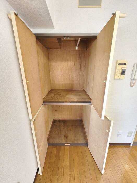 物件内観写真13　(収納)