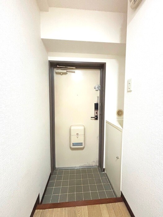 物件内観写真14　(玄関)