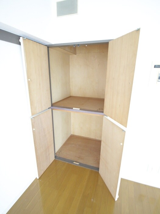 物件内観写真15　(収納)