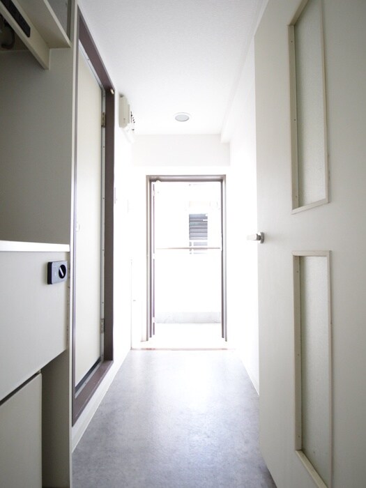 物件内観写真17　(玄関)