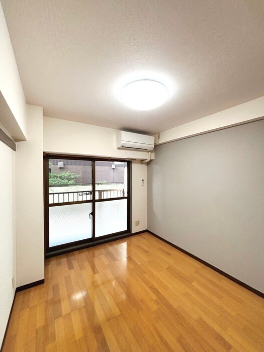 物件内観写真19　(居室)