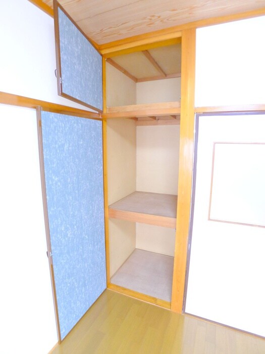 物件内観写真4　(収納)