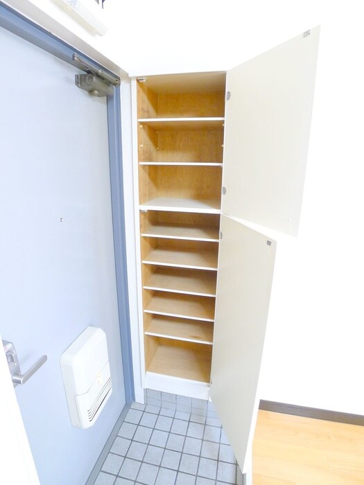 物件内観写真6　(靴箱)