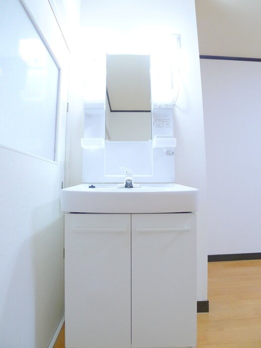 物件内観写真9　(洗面)