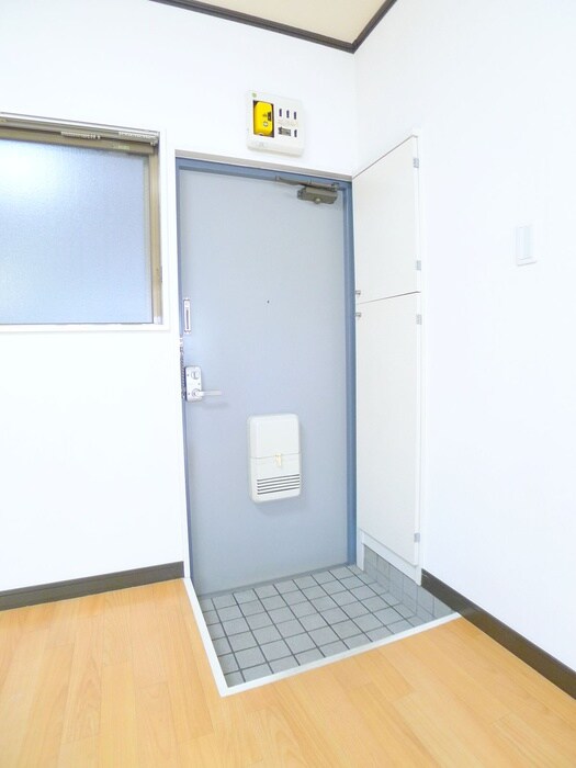 物件内観写真14　(玄関)