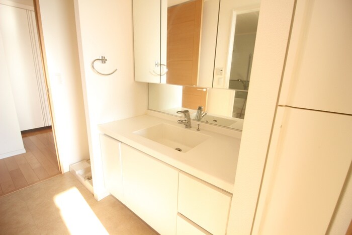 物件内観写真11　(洗面)