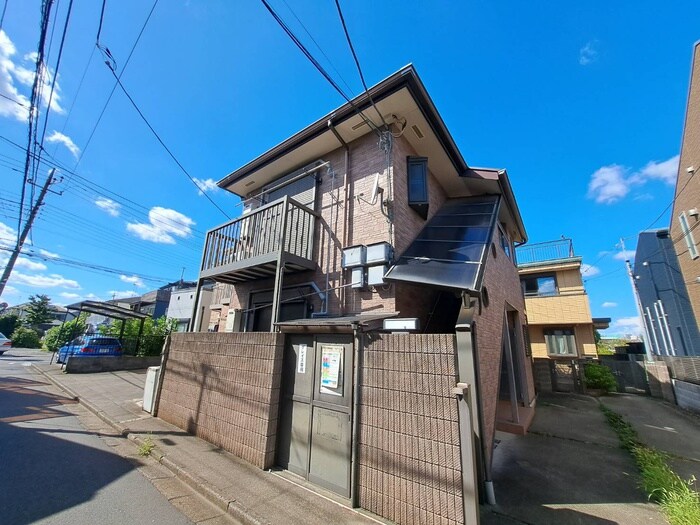 物件外観写真6　(エントランス部分)