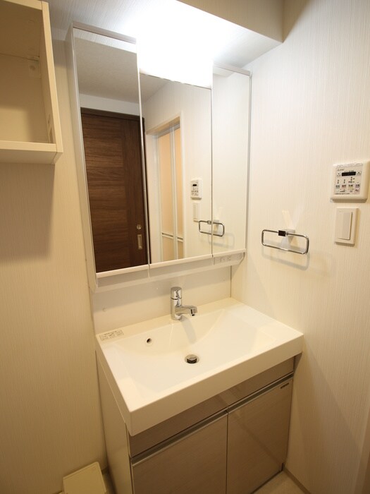 物件内観写真9　(洗面)