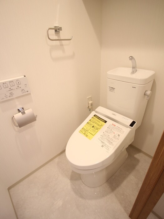 物件内観写真12　(トイレ)