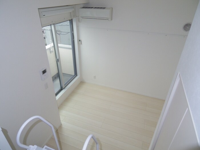 物件内観写真15　(居室)