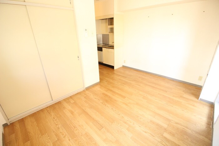 物件内観写真9　(居室)