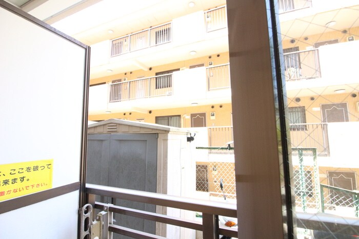 物件内観写真22　(室内からの展望)