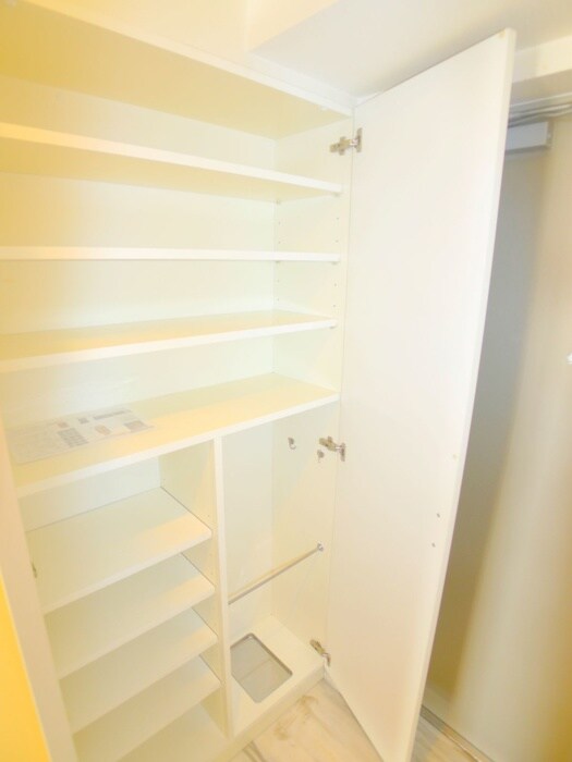 物件内観写真17　(靴箱)