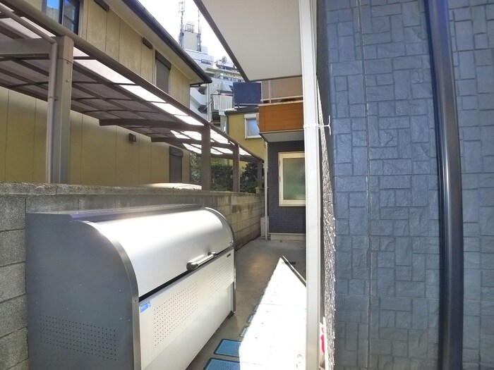 物件外観写真6　(駐輪場)