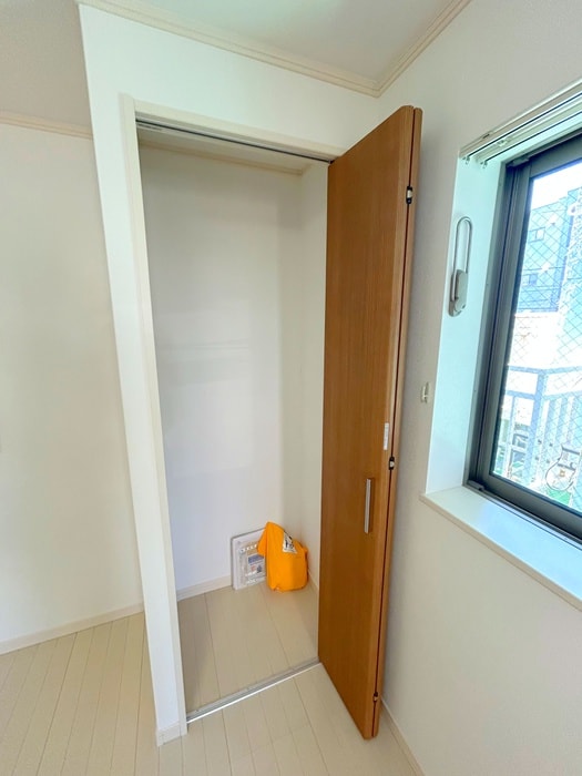 物件内観写真12　(収納)