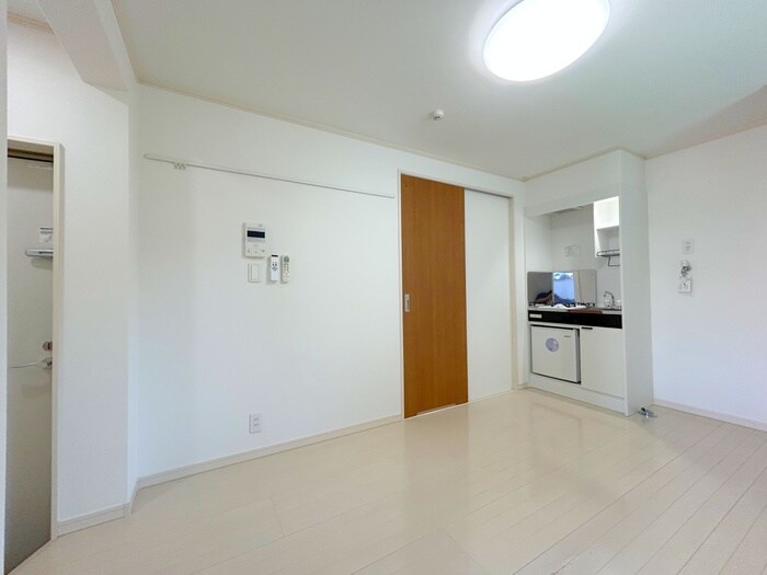 物件内観写真16　(室内からの展望)