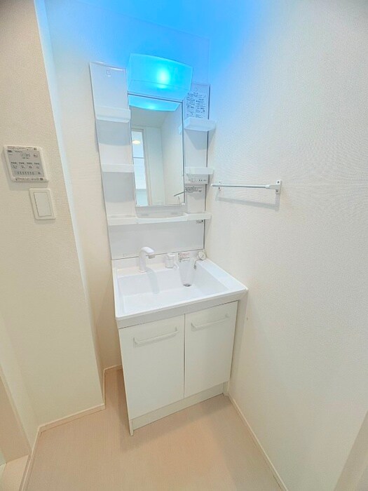 物件内観写真12　(洗面)