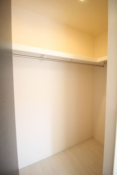 物件内観写真10　(収納)