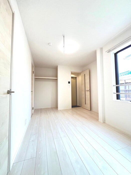 物件内観写真8　(居室)