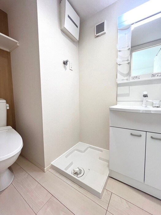 物件内観写真13　(洗濯機置場)