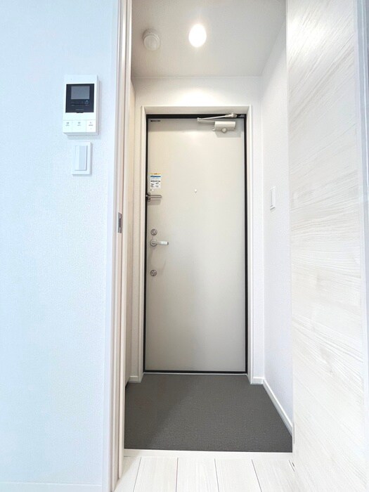 物件内観写真16　(玄関)