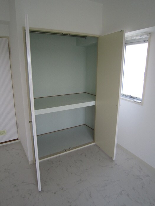 物件内観写真11　(収納)