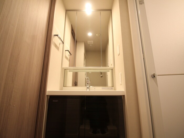 物件内観写真11　(洗面)