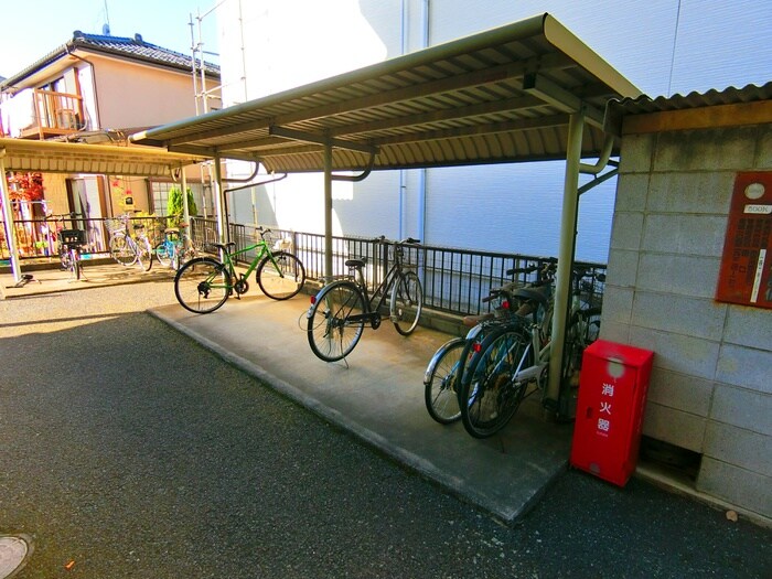 物件外観写真5　(駐輪場)