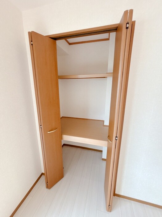 物件内観写真10　(収納)