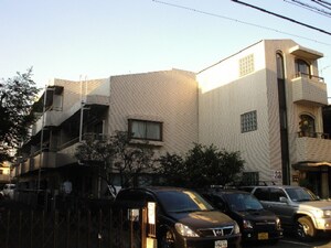 ニューキャッスル中野外観写真