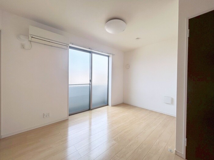 物件内観写真4　(居室)