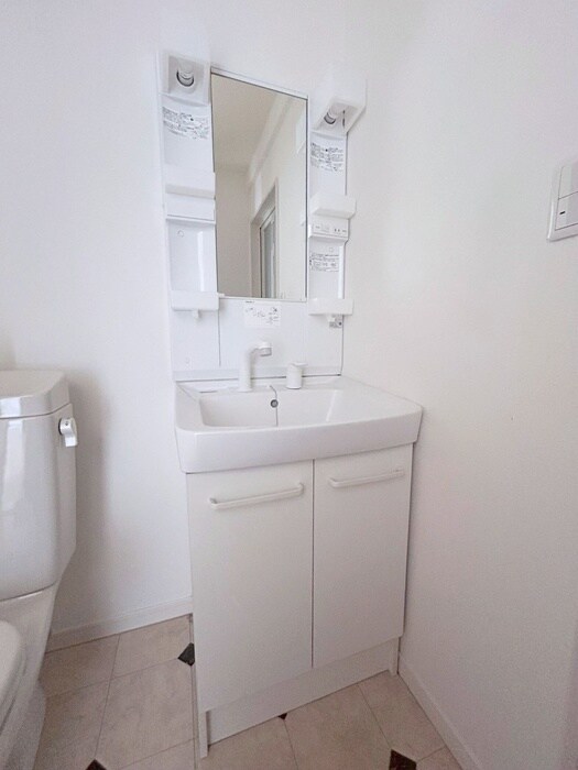 物件内観写真8　(洗面)