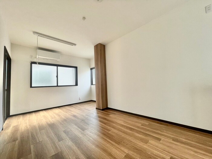 物件内観写真9　(居室)