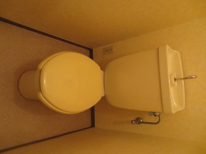 物件内観写真4　(トイレ)