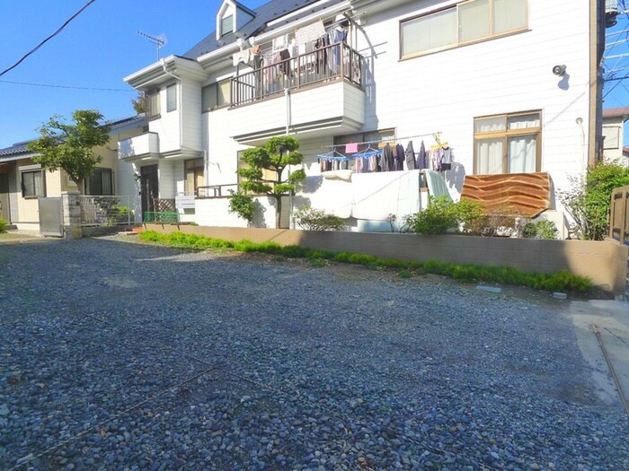 物件外観写真4　(駐車場)