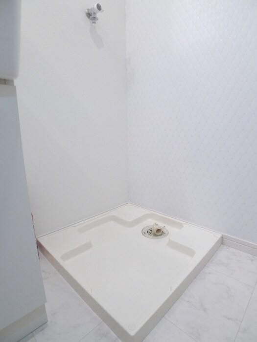 物件内観写真13　(洗濯機置場)