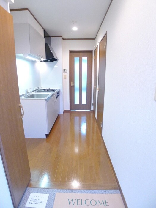 物件内観写真12　(玄関)