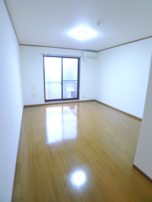 物件内観写真18　(室内からの展望)