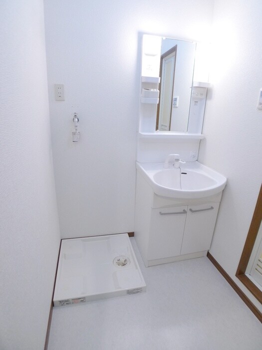 物件内観写真19　(洗濯機置場)