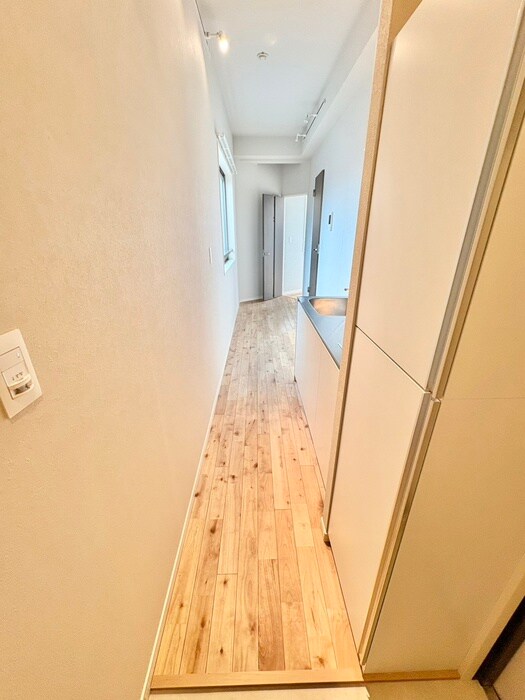 物件内観写真18　(廊下)