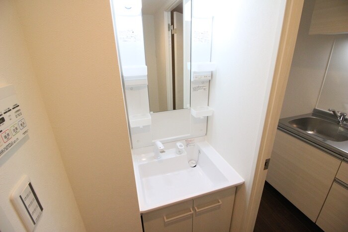 物件内観写真10　(洗面)